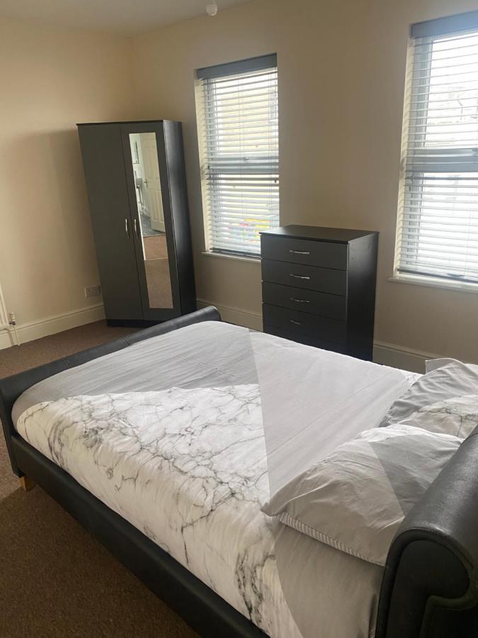 בריסטול Spacious 4 Bedroom House Near Stokes Croft!! Central!!! מראה חיצוני תמונה