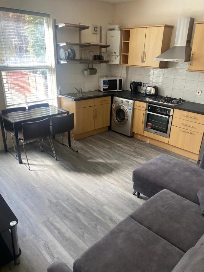בריסטול Spacious 4 Bedroom House Near Stokes Croft!! Central!!! מראה חיצוני תמונה
